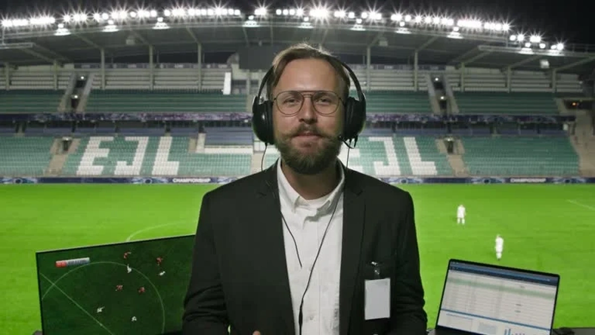 足球评论员陈浩文